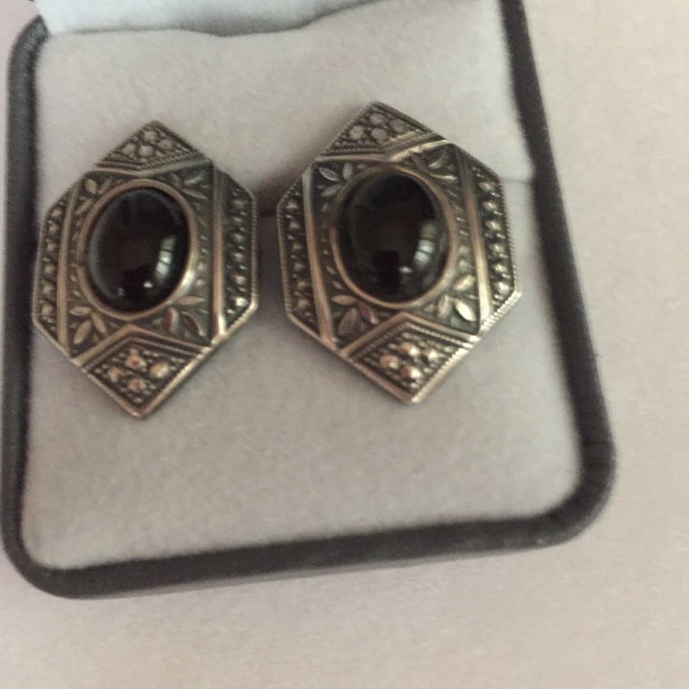 Vintage Black/Silver Stud Earrings